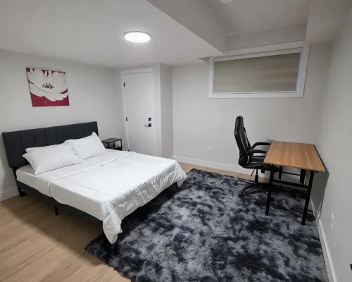 Cozy Irvine Creek Walk-Out Suite 10 mins to YEG Hotels in Nisku