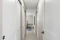 Beach Bungalow: Pet Friendly, Best Canal, Dock, Beach, Pool. Renovated in 2025