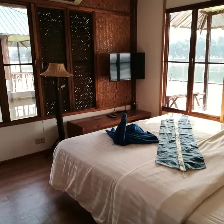 River Marina Resort