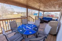 Charming 3-bedroom house in brilliant Lawrenceburg with WiFi, AC