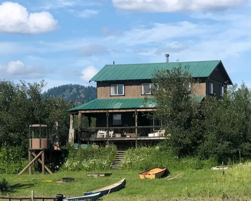 Delightful 3-bedroom house with AC in Usk Hotele w: Pend Oreille County