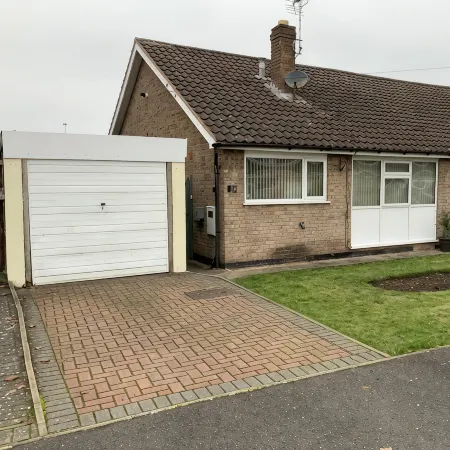 Modern Bungalow in quiet location ,Draycott Derbyshire.