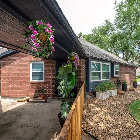 Spacious 4 bed room House Charming Pearland Retreat • Family Friendly