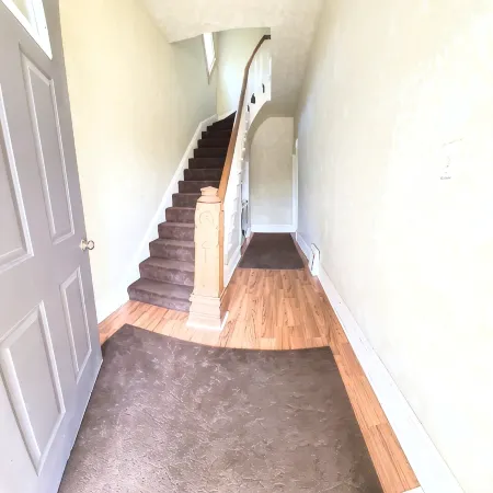 Cozy & Clean Loft Near Lake Michigan – Ideal for Work & Play! Отели в г. Эсканаба