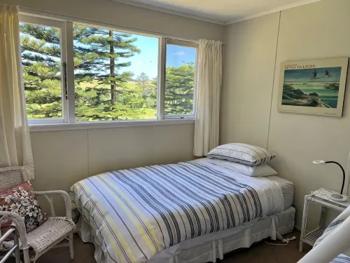 Historic Farm Cottage with spectacular harbour/rural views - Tiny houses