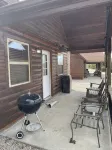 Hillside Hideaway West just 1/2 mile from Current River! - Chalets