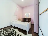 Upscale and newly renovated penthouse. Hotels in Kyiv