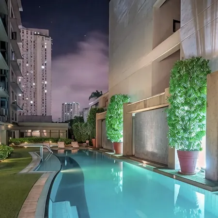 Astoria Plaza