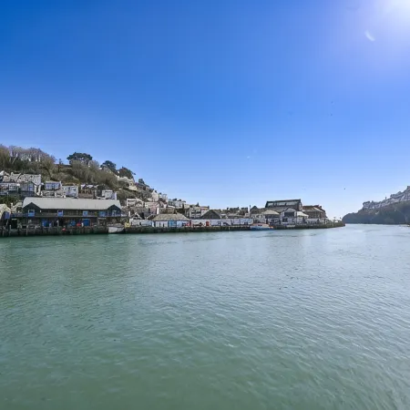 Charming Three Story Townhouse footsteps away from the historic harbour.