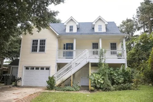 🏡Central Nags Head⛱ Walk to the Beach or Sound🐕‍🦺Dog Friendly🐶Fenced In Yard - Hot Tub