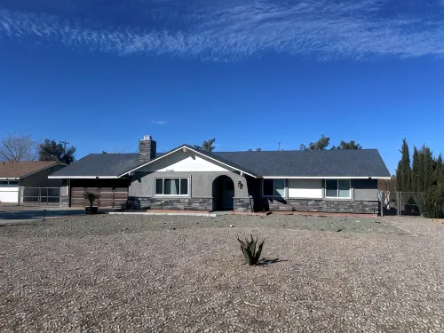 3-bdrm house in charming Apple Valley w/ WiFi, AC, encl'd patio, & large yard. - Wifi