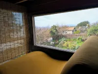 Hills Cottage with Panoramic Views & Hot Tub. Pet Friendly! - Scenic