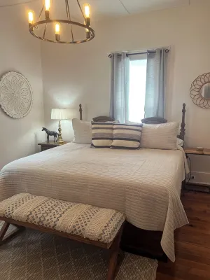 Cottage Downtown Aiken*Horse Events*Pet Friendly*Polo*Golf