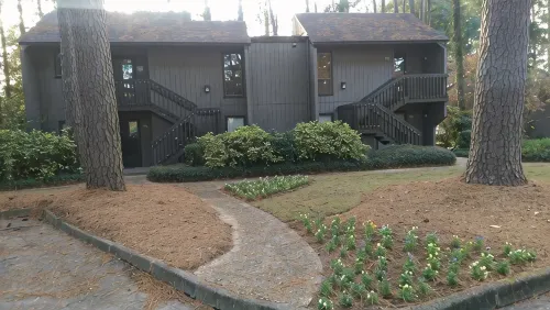 Upscale 1 BR condo on Pinehurst #3 5