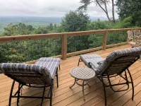 Secluded & Cozy Log Cabin w/Expansive Deck Views - 4-Star