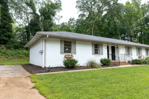 Artist's Bungalow- 1/2 mi from Covington Square