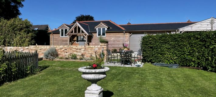 Farm Cottage on a Secluded 9-acre Equestrian Small Holding Hotels in Salisbury