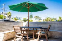 Dillon Darling - fun family holiday home, close to village and beach, sleeps 11! - Homestays