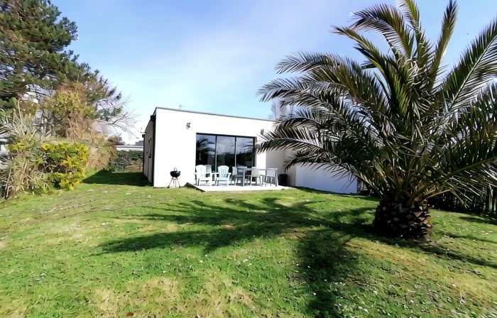 Sarzeau 100 m from the beach and coastal paths, beautiful house with all comforts