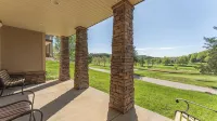 Overlooking 9th Green at Osage National Golf Resort - Wifi
