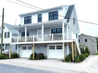 Downtown brand new construction 3 bed & 3 bath - 4-Star