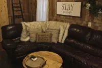 Glamping Family Cabin  - floating/fishing/golfing Illinois River near Tahlequah