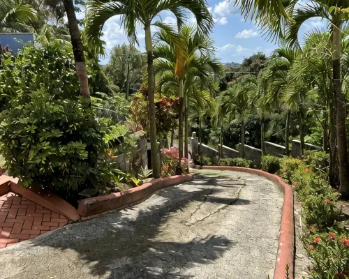 LOCATION IS OUR BEST ACCOMODATION Hotels in Choc