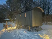 Shepherds Hut with stunning views located on the edge of the peak district