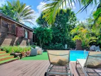 COUP DE COEUR: charming wooden bungalow with private pool