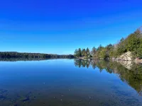 Newly Remodeled-Lakefront Cabin on 4th Lake w/Dock & Kayaks. Trail 5 Access ウェッブのホテル