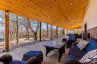 Luxury Lakehouse Private Group Getaway For The Whole Family