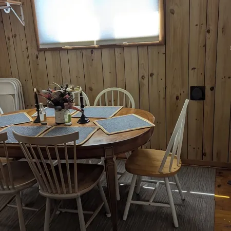 Cozy Cottage w/ Sauna & EV 14-50 Outlet!! Hot Tub Available April - October