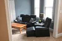 Lower flat steps from the lake and downtown