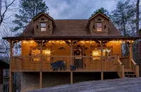 Storybook Bear Cabin Near Dollywood • 2Br + Kids Loft • Hot Tub • Resort Pool - Alphydda