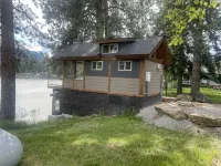 Waterfront Cabin in the center of Thompson Falls!! - Chalets
