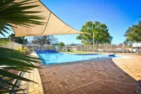 Nrma Dubbo Holiday Park - Swimmingpools