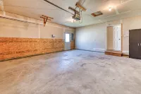 Modern 3Br w/ Mountain Views • Sleeps 8 • 2 Car Garage Plus Extra Parking