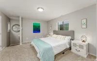 Luxury Durango Retreat, 5 Min to Downtown, Hot Tub, Views, Games, Pets Welcome!