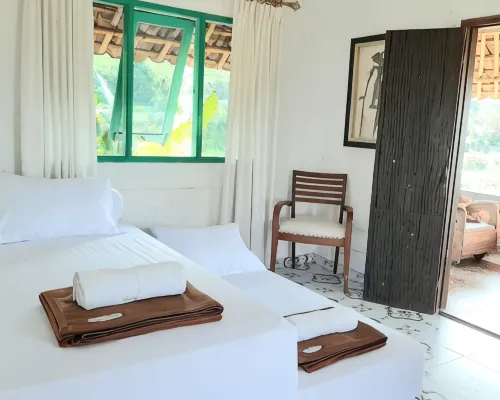 Rumah Jawa Antik Hotels in Cijeruk
