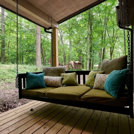 Valley Overlook, Peninsula, Ohio - Luxury Cabin adjoins National Park