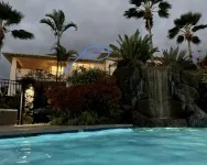 A"nuenue Lanai, "The Rainbow Lanai - Strand