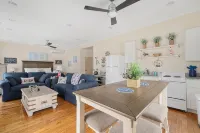 Downtown Bristol Condo Near Ferry & Waterfront
