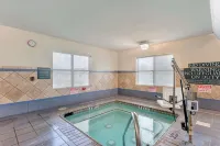 Comfort Inn & Suites - Hot Tub