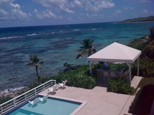 OCEANFRONT LUXURY VILLA, 4900sf, 4br, 4bth, billiards and Gym