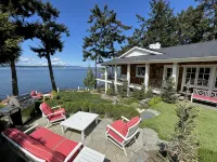Magnificent up-close WATERFRONT "SunBright Le Reve"   Premier westside Orcas - Homestays