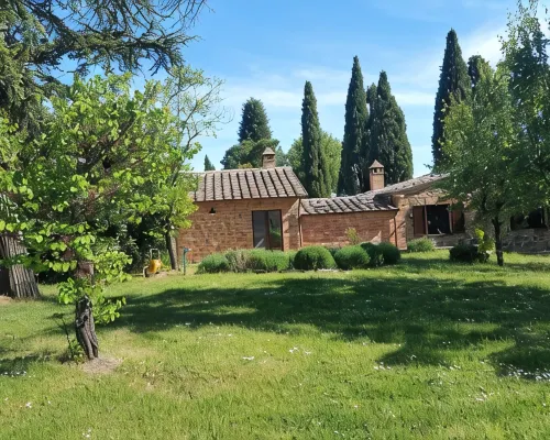 Idyllic guest house in Tuscan country house style with swimming pool Hotels in Sinalunga