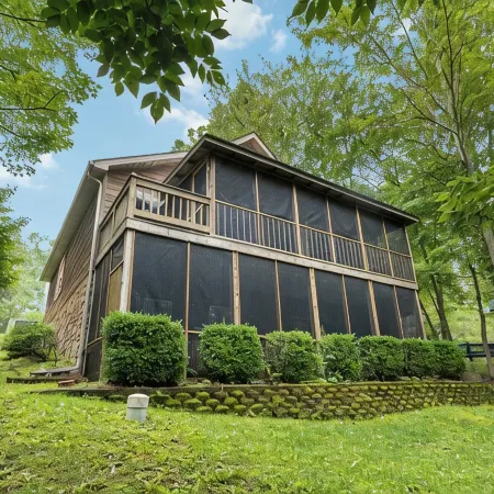 Welcome to Rustic SMAK SHAK – Your Forest View Getaway!