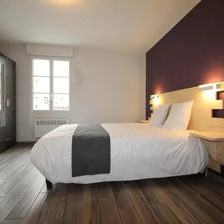 Logis hôtel Restaurant Auberge de la Cloche