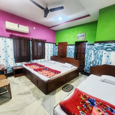 Hotel Sushil International Các khách sạn gần Vườn Eden