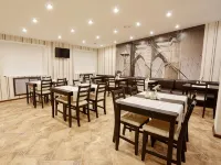 Center Hotel (Центр Отель) - С парковкой